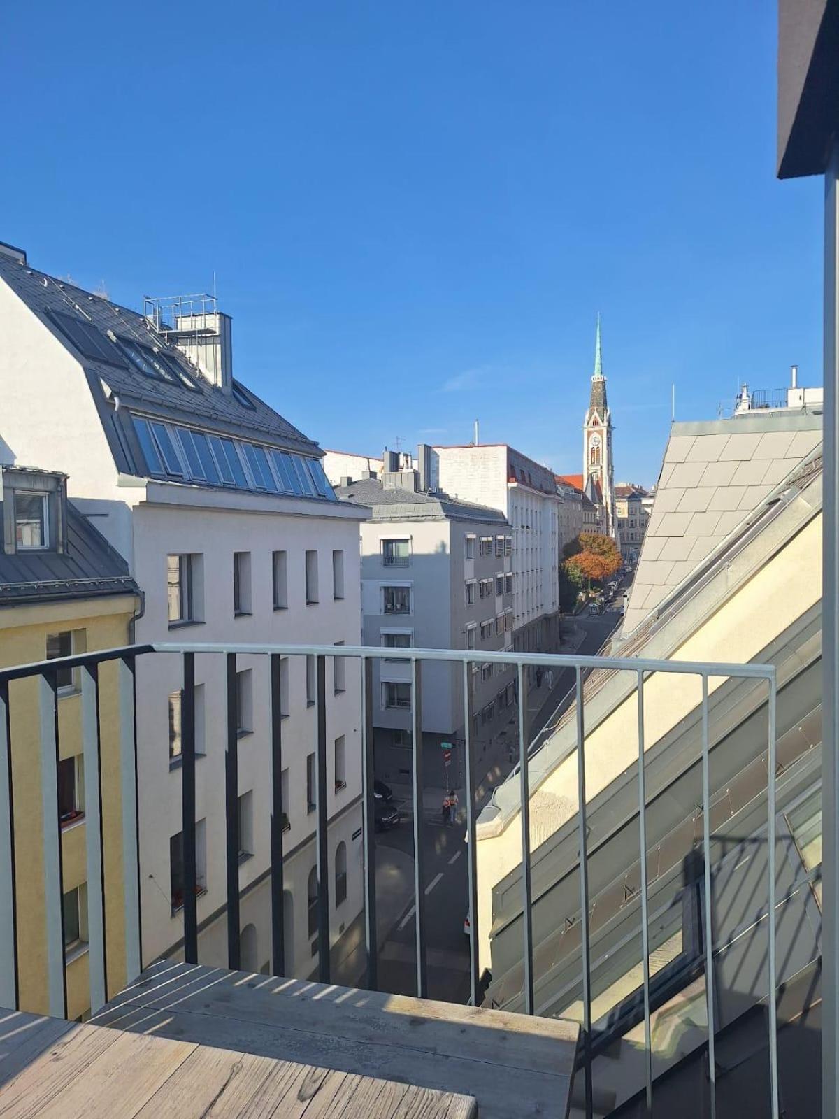 Betariel'Com Akh University Viena Exterior foto